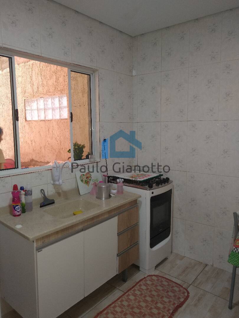 Casa à venda com 3 quartos, 100m² - Foto 14