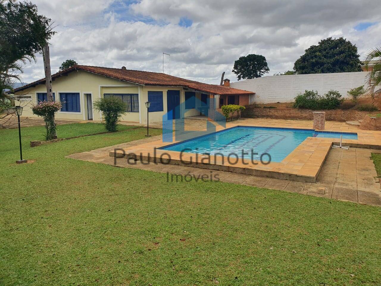 Fazenda à venda com 3 quartos, 150m² - Foto 2