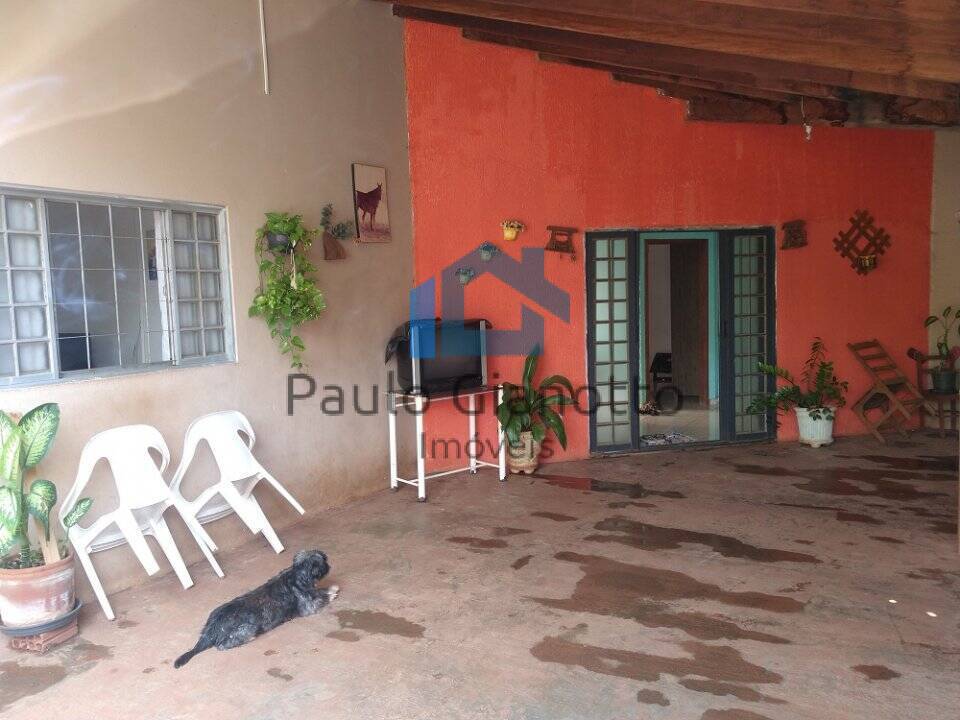 Casa à venda com 2 quartos, 120m² - Foto 2