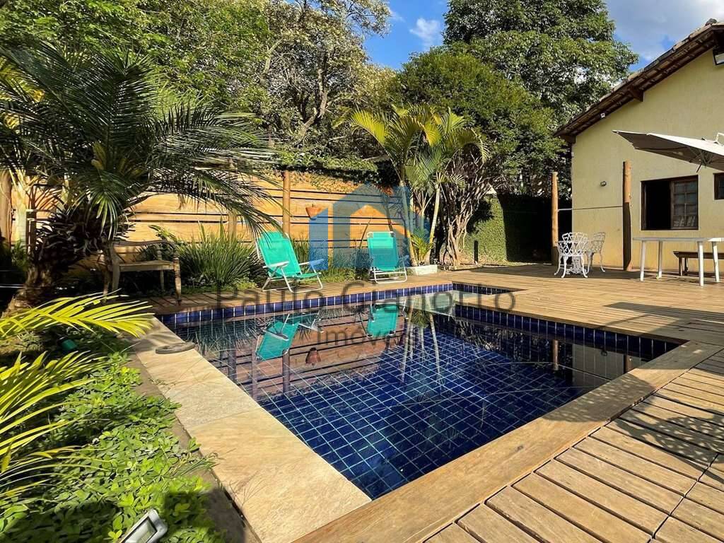 Casa de Condomínio à venda com 4 quartos, 220m² - Foto 2