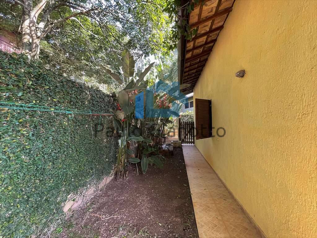 Casa de Condomínio à venda com 4 quartos, 220m² - Foto 15