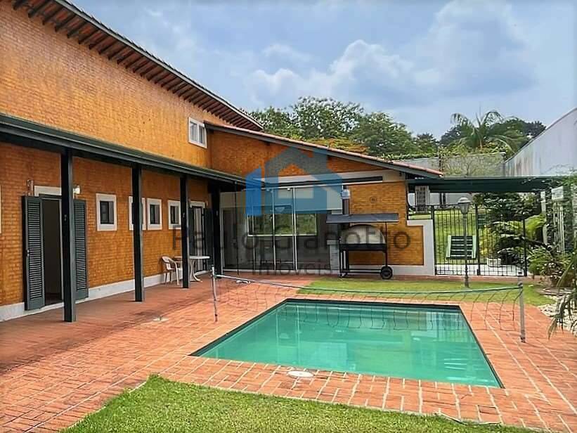 Casa à venda com 4 quartos, 800m² - Foto 4