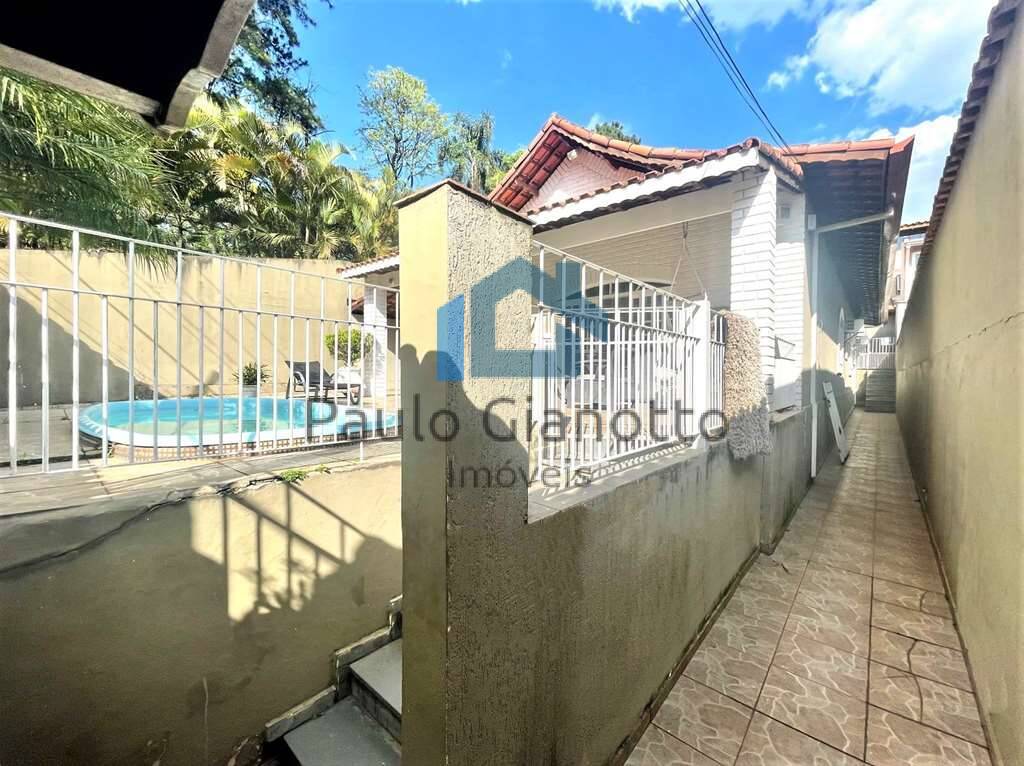 Casa à venda com 3 quartos, 131m² - Foto 30