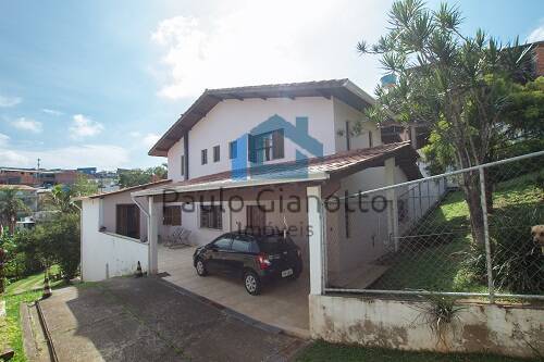 Casa à venda com 4 quartos, 380m² - Foto 2