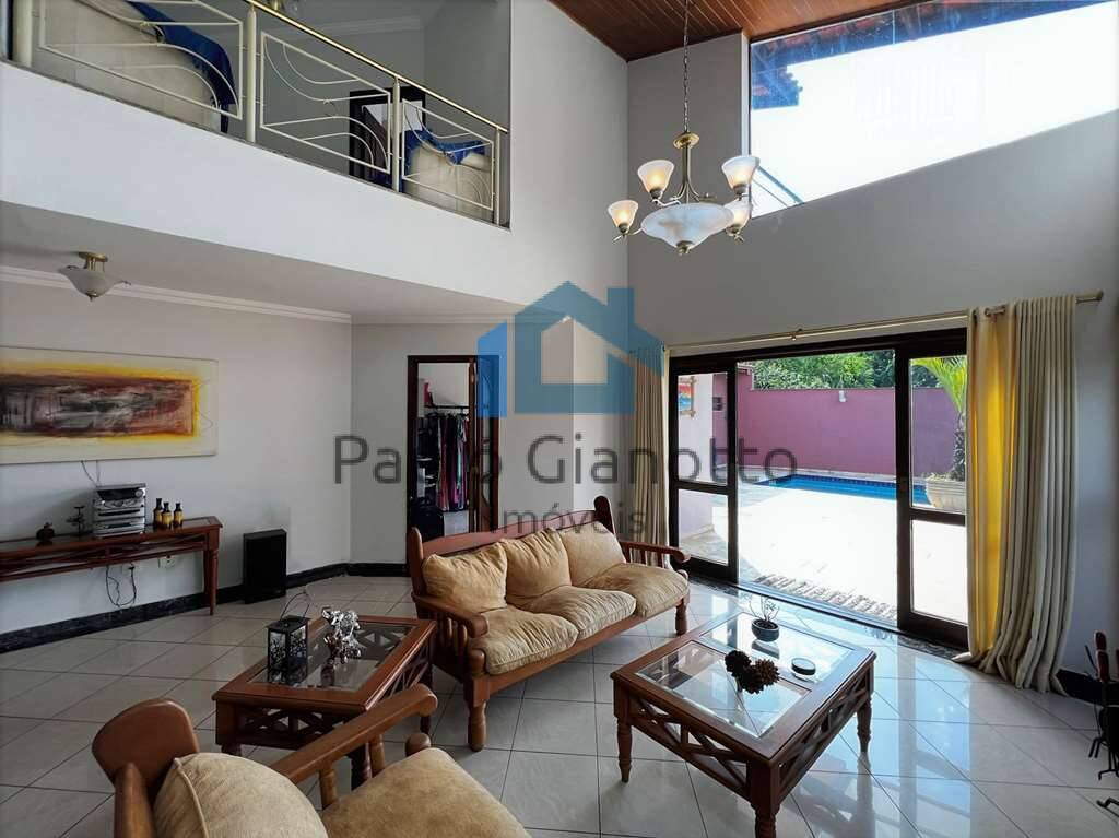 Casa de Condomínio à venda com 3 quartos, 360m² - Foto 1