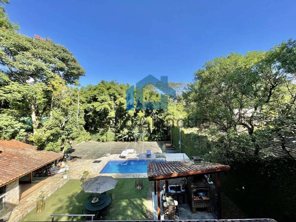 Casa de Condomínio à venda com 4 quartos, 500m² - Foto 2