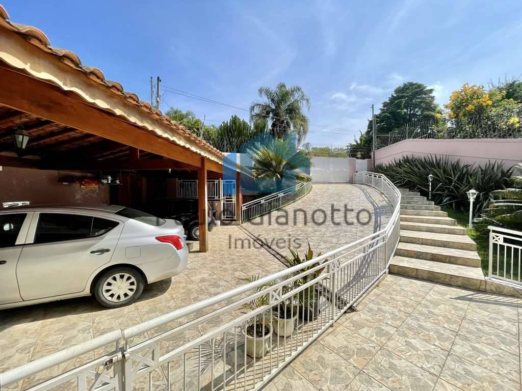 Casa de Condomínio à venda com 3 quartos, 357m² - Foto 2