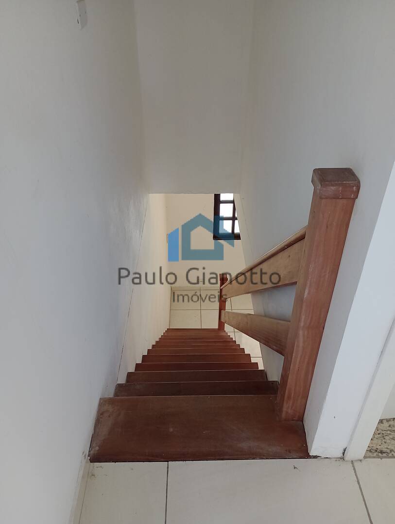 Casa à venda com 3 quartos, 200m² - Foto 15