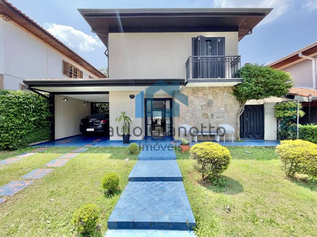 Casa de Condomínio à venda com 4 quartos, 250m² - Foto 1