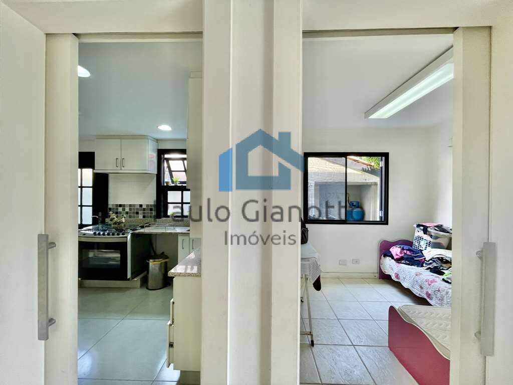 Casa de Condomínio à venda com 4 quartos, 250m² - Foto 32