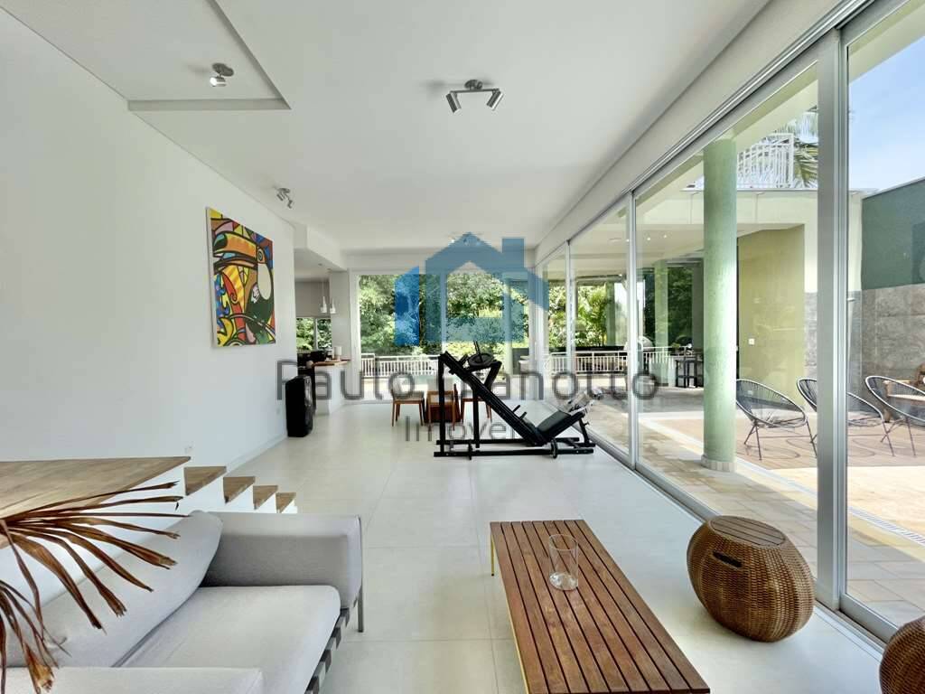 Casa de Condomínio à venda com 4 quartos, 386m² - Foto 4