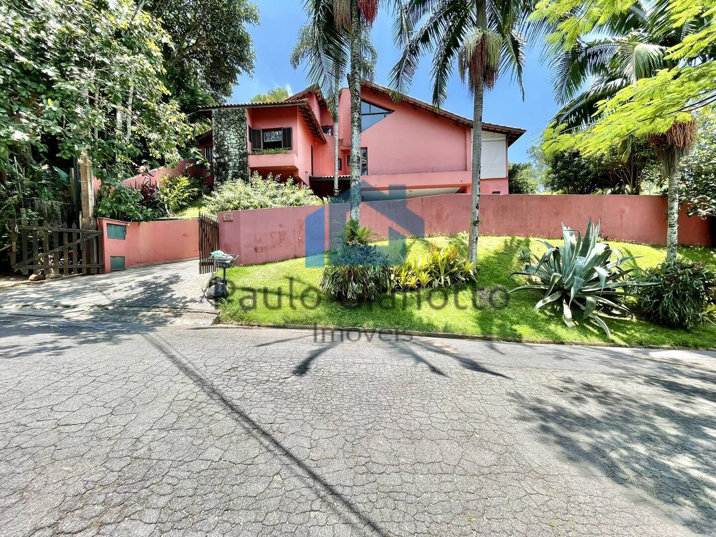 Casa de Condomínio à venda com 4 quartos, 256m² - Foto 3