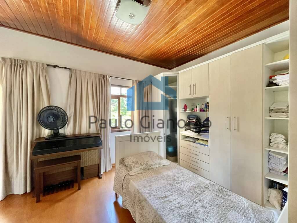 Casa de Condomínio à venda com 3 quartos, 215m² - Foto 10