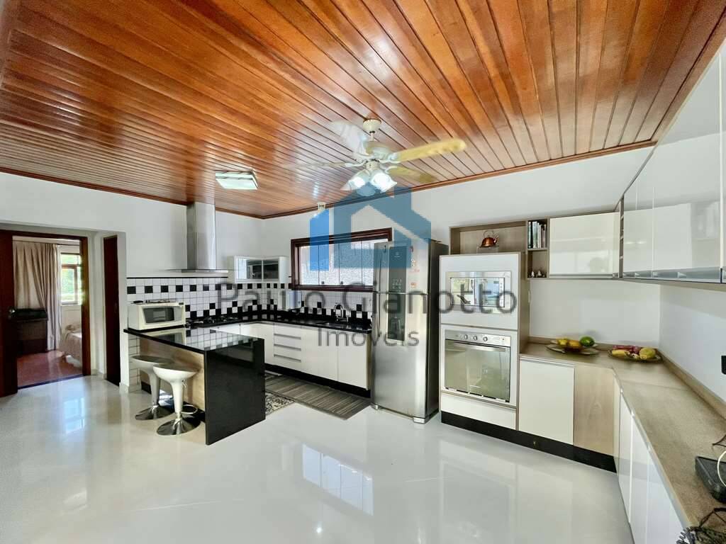 Casa de Condomínio à venda com 3 quartos, 215m² - Foto 21