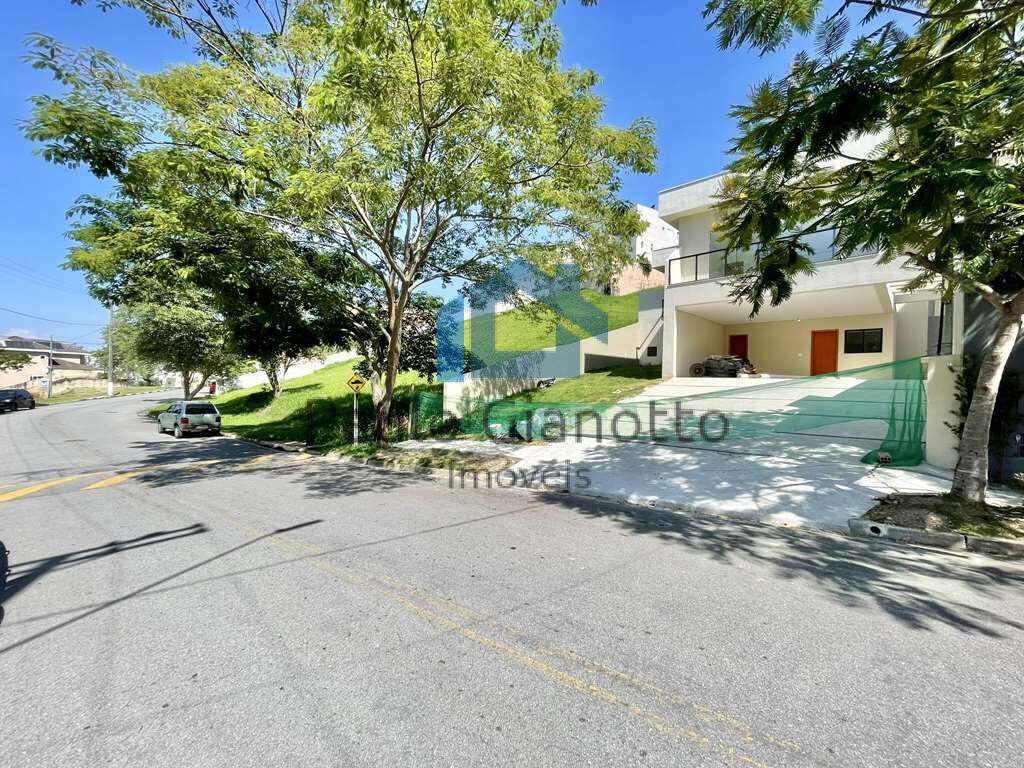 Casa de Condomínio à venda com 3 quartos, 230m² - Foto 4