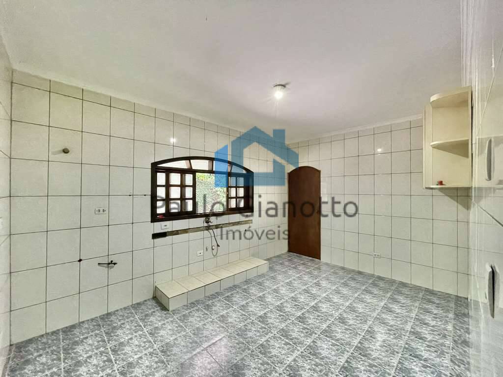 Casa à venda e aluguel com 3 quartos, 230m² - Foto 22