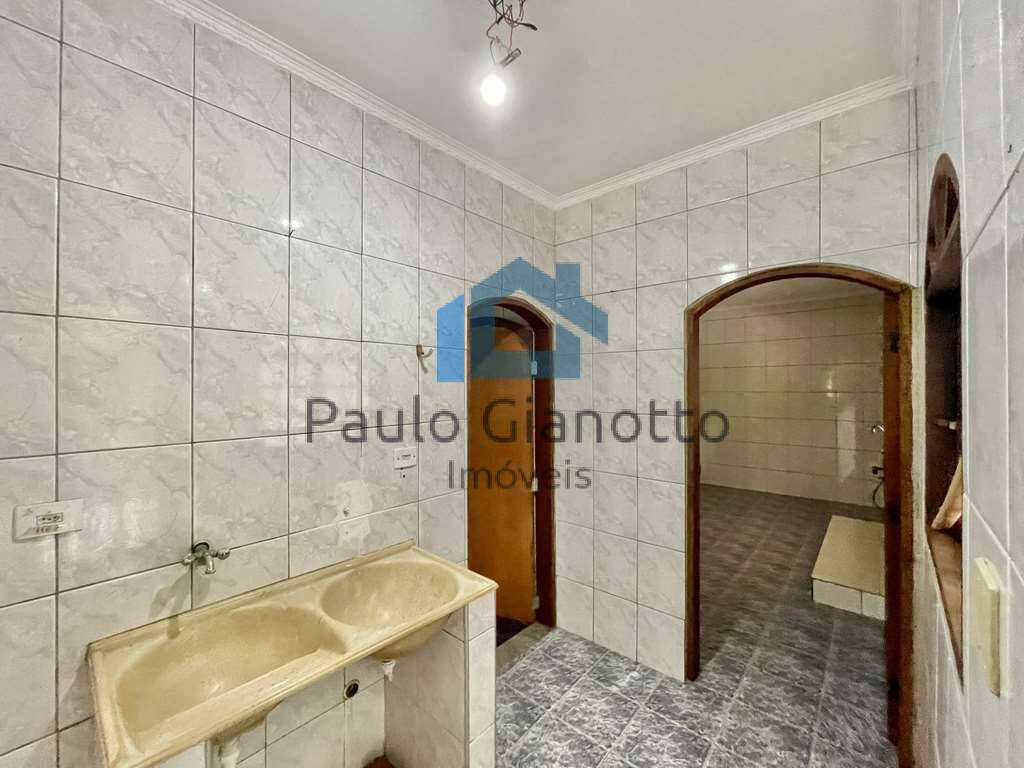 Casa à venda e aluguel com 3 quartos, 230m² - Foto 36