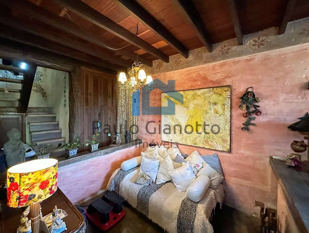 Casa à venda com 5 quartos, 334m² - Foto 11