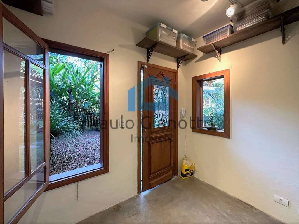 Casa à venda com 5 quartos, 334m² - Foto 38