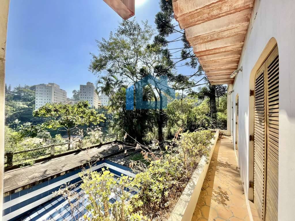 Casa à venda e aluguel com 4 quartos, 700m² - Foto 3