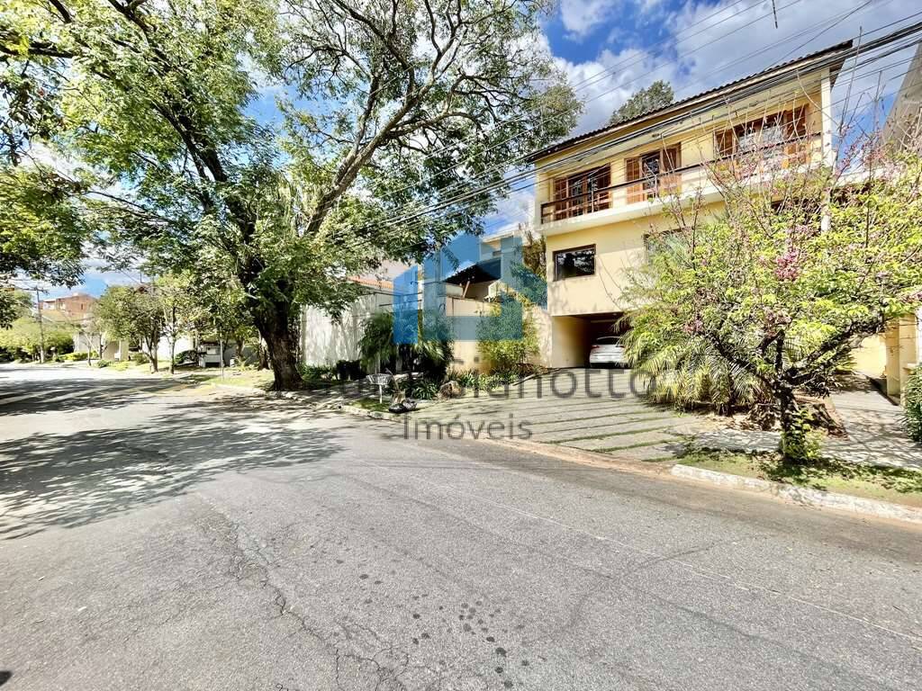 Casa de Condomínio à venda com 3 quartos, 390m² - Foto 2