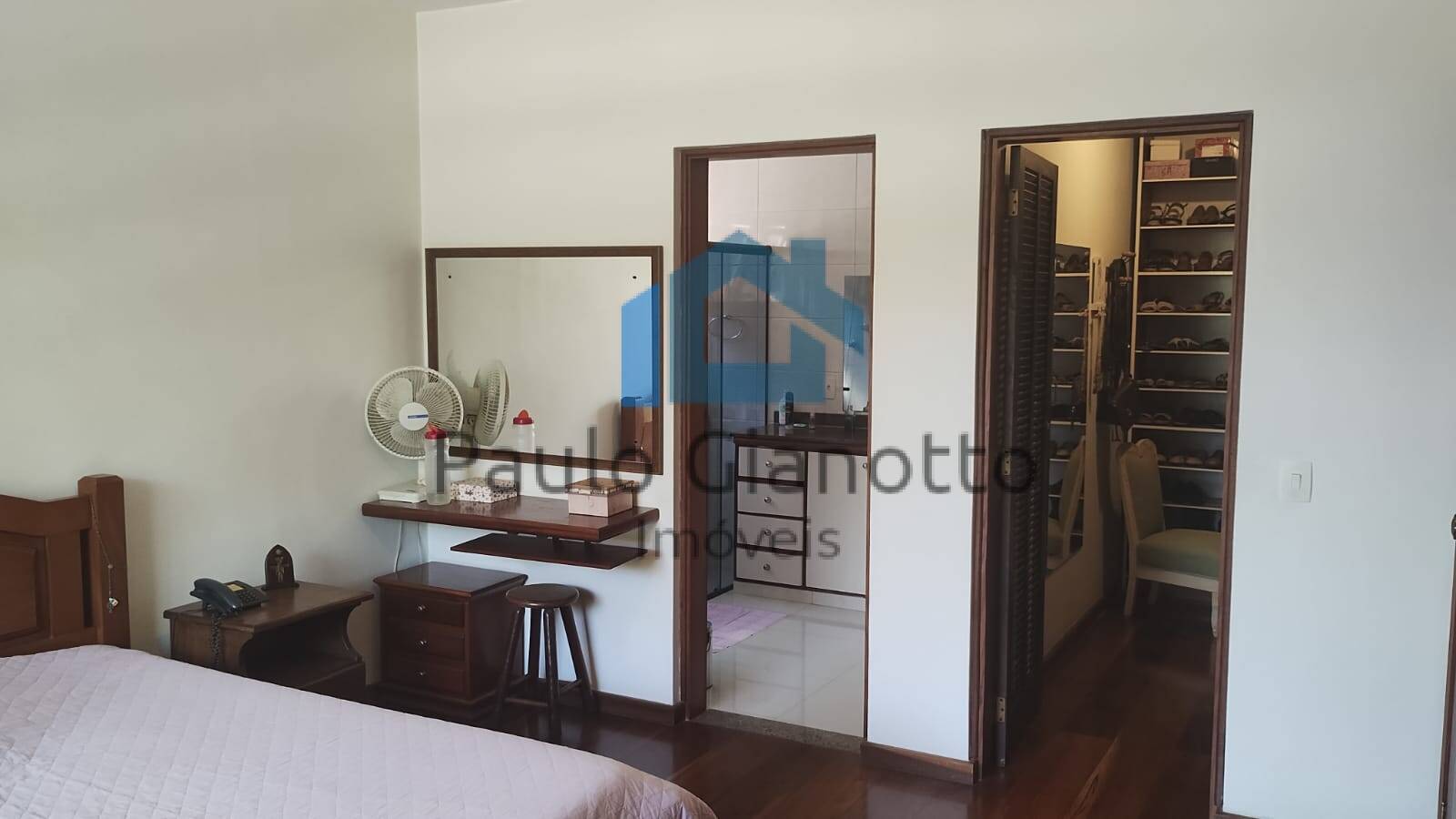 Casa à venda com 4 quartos, 302m² - Foto 32