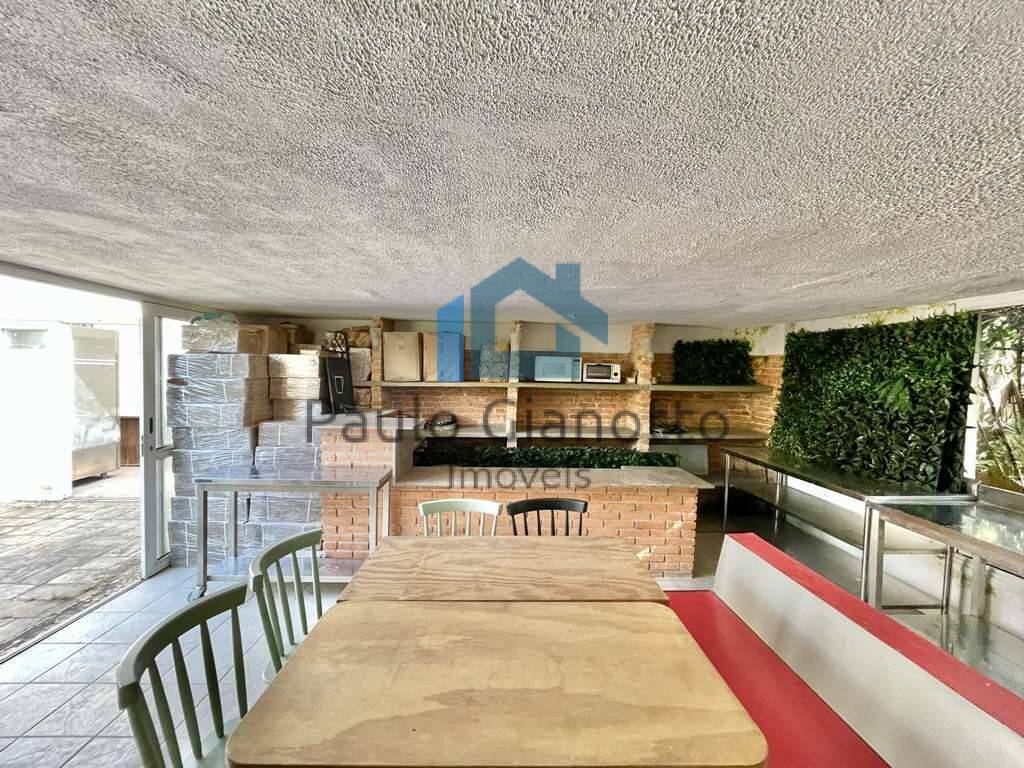 Casa à venda com 4 quartos, 253m² - Foto 17