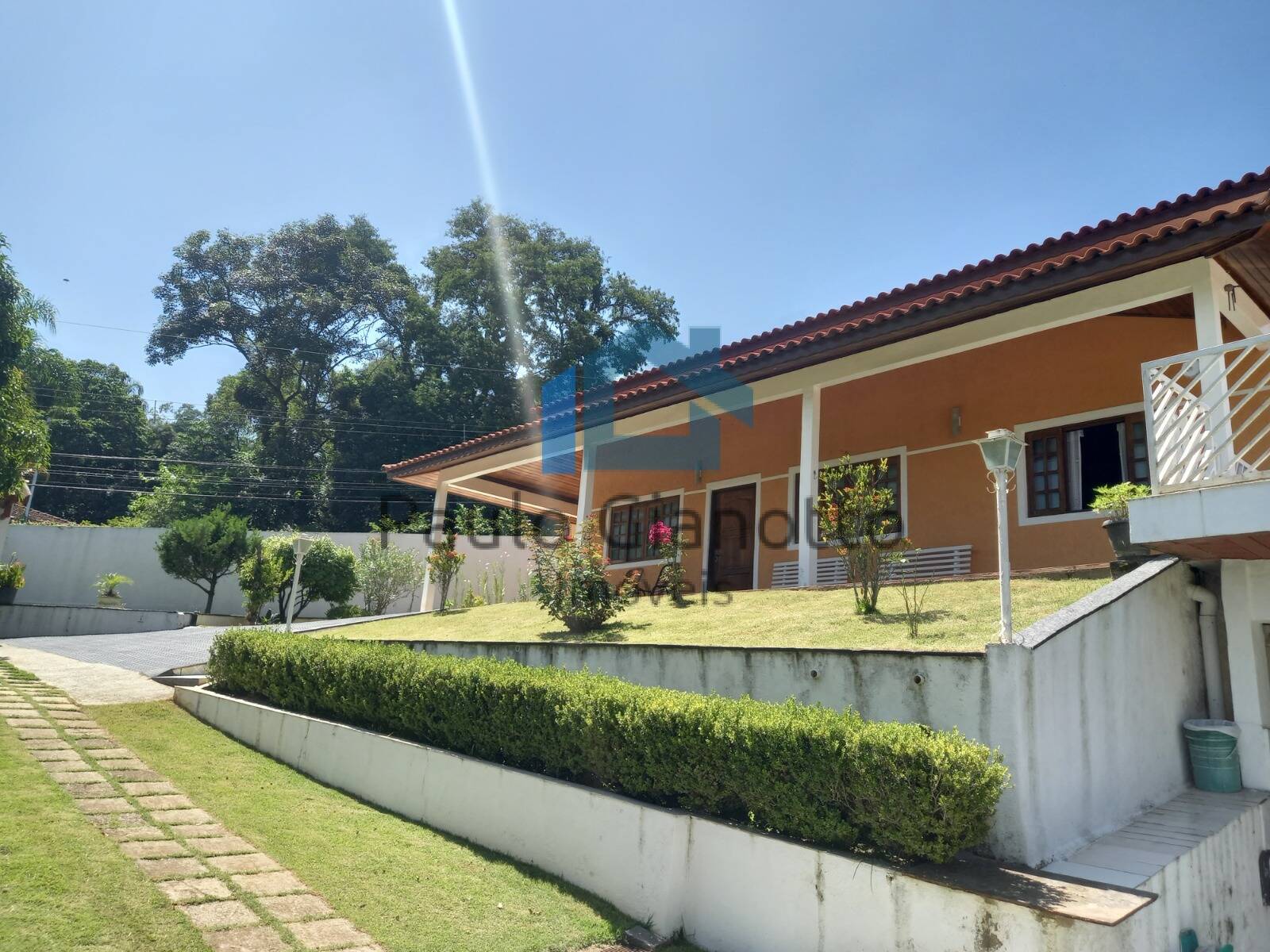 Casa de Condomínio à venda com 3 quartos, 2153m² - Foto 1