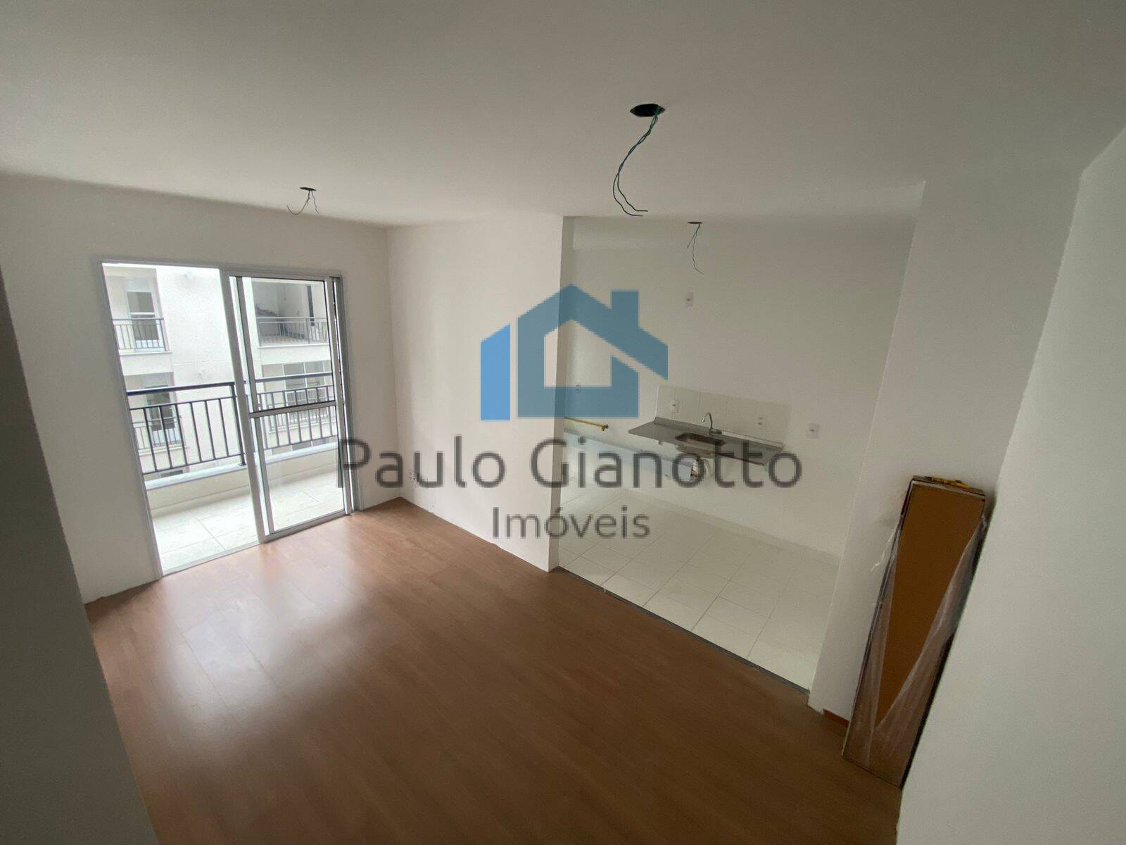 Apartamento à venda com 2 quartos, 56m² - Foto 2