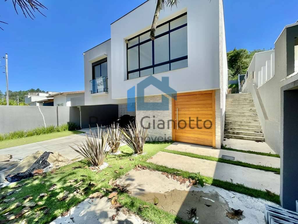 Casa de Condomínio à venda com 3 quartos, 230m² - Foto 1