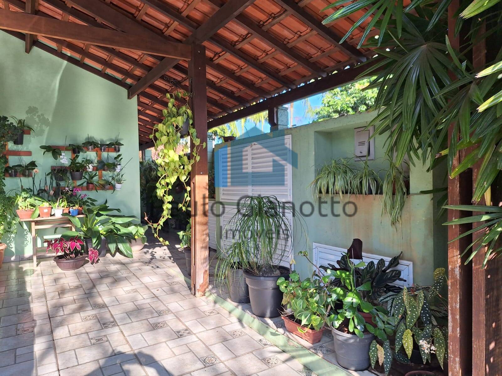 Casa de Condomínio à venda com 3 quartos, 210m² - Foto 4