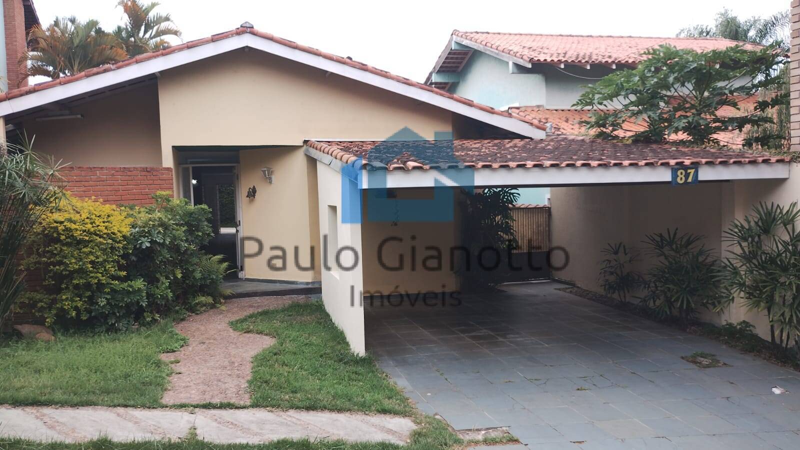 Casa de Condomínio à venda com 3 quartos, 181m² - Foto 2