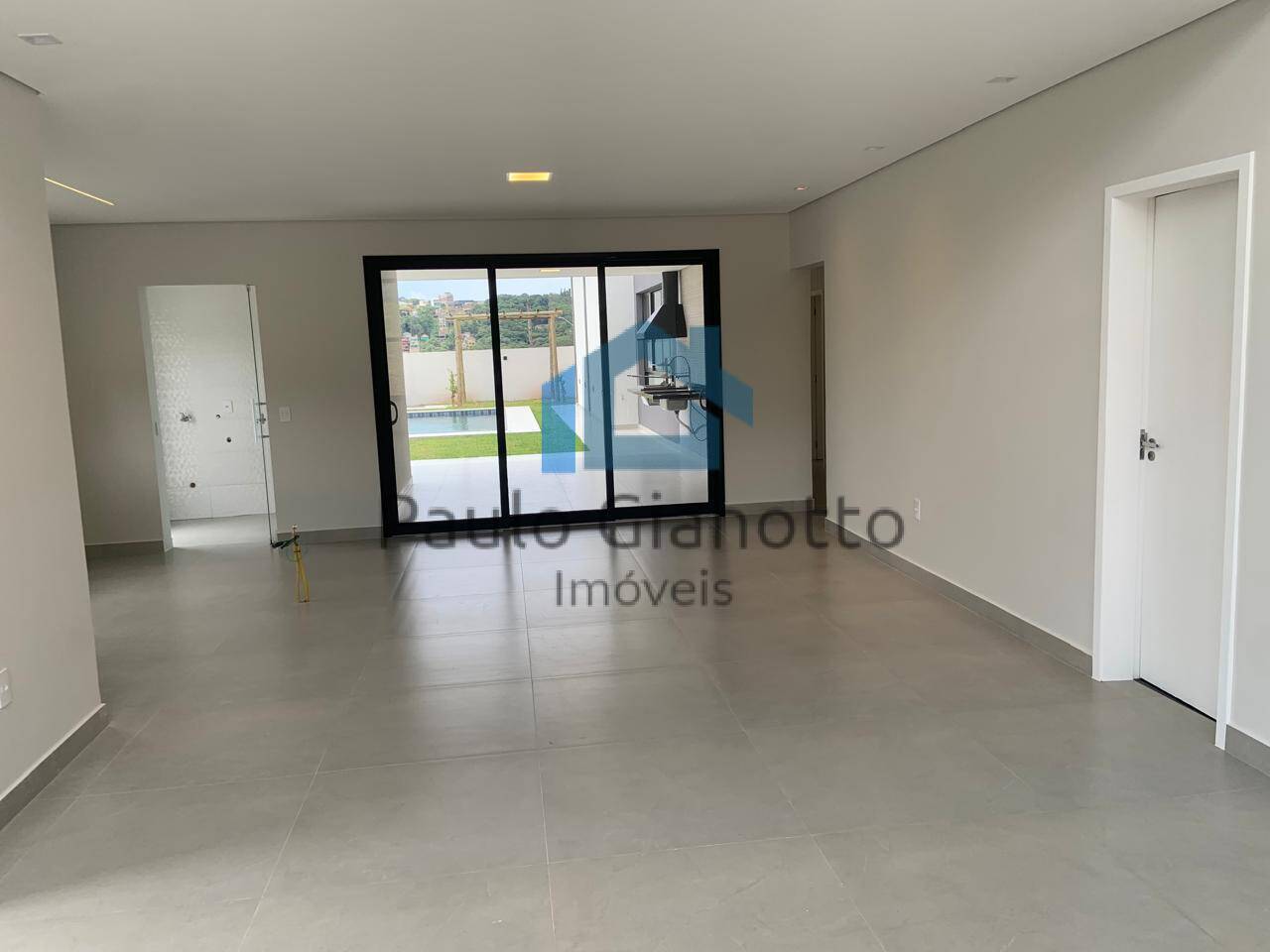 Casa à venda com 4 quartos, 270m² - Foto 12