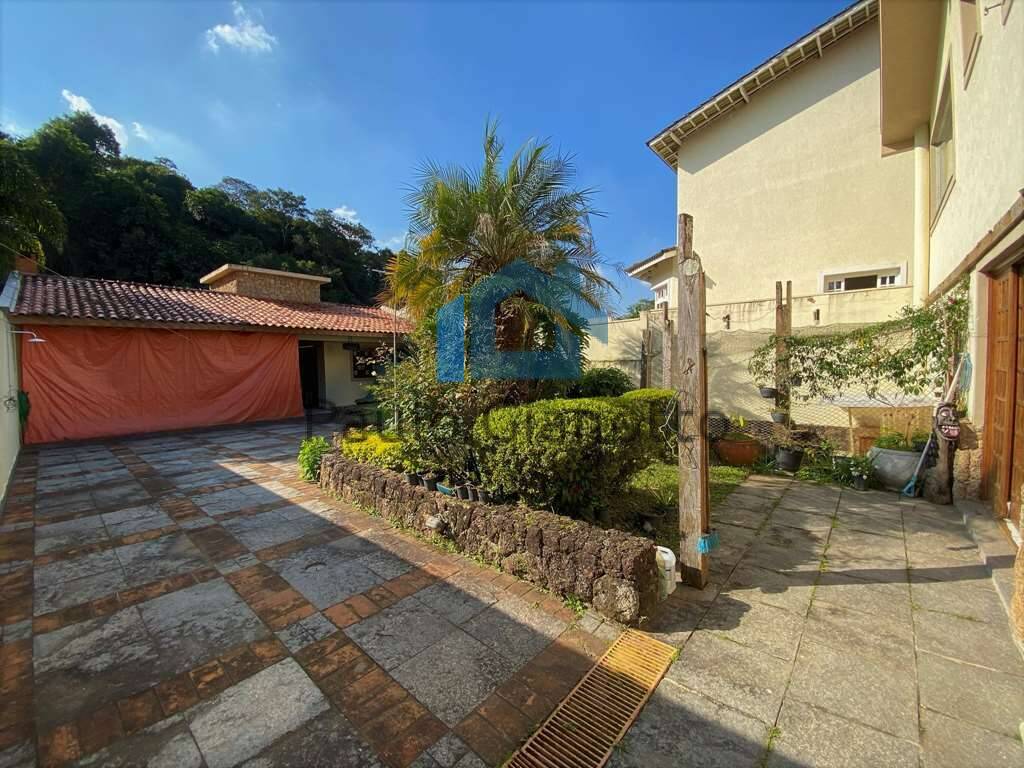 Casa de Condomínio à venda com 4 quartos, 304m² - Foto 37