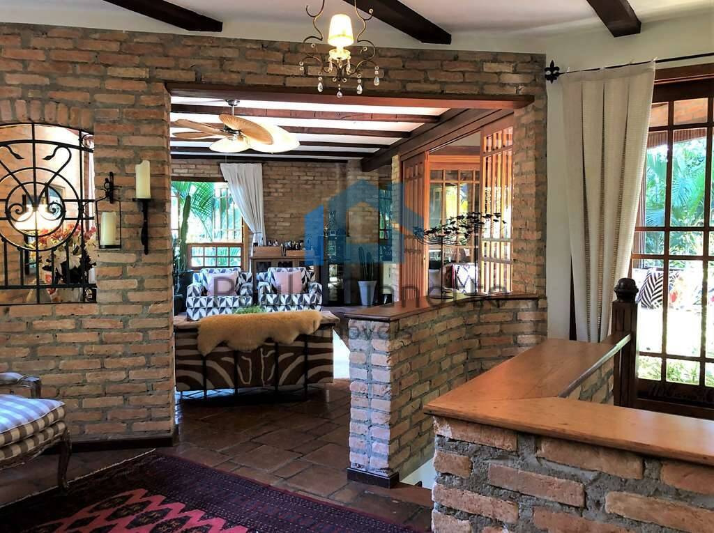 Casa de Condomínio à venda com 4 quartos, 450m² - Foto 4