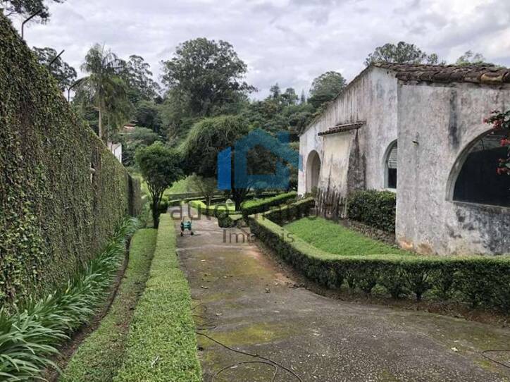 Casa à venda com 4 quartos, 800m² - Foto 4